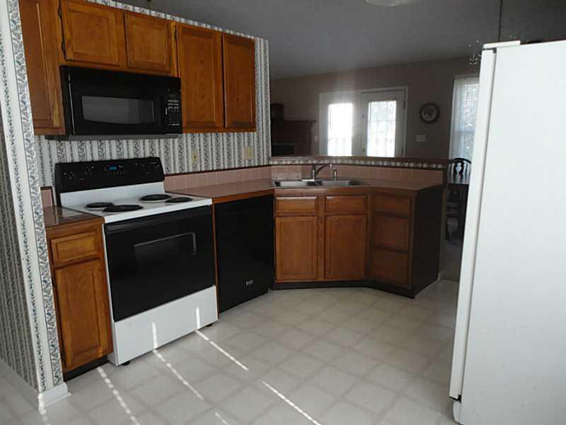 3070 Fry Road Greenwood, IN 46142 - Photo 5 of 17 Gallery Image 5