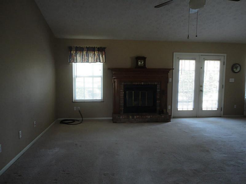 3070 Fry Road Greenwood, IN 46142 - Photo 10 of 17 Gallery Image 10