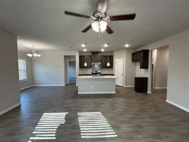 $2,195 | 505 Reatta Drive, Justin, TX 76247