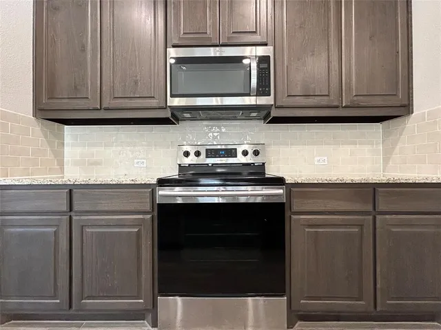 $2,195 | 505 Reatta Drive, Justin, TX 76247