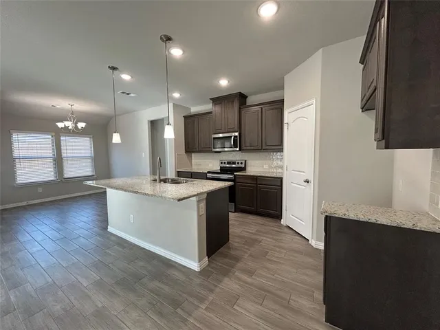 $2,195 | 505 Reatta Drive, Justin, TX 76247