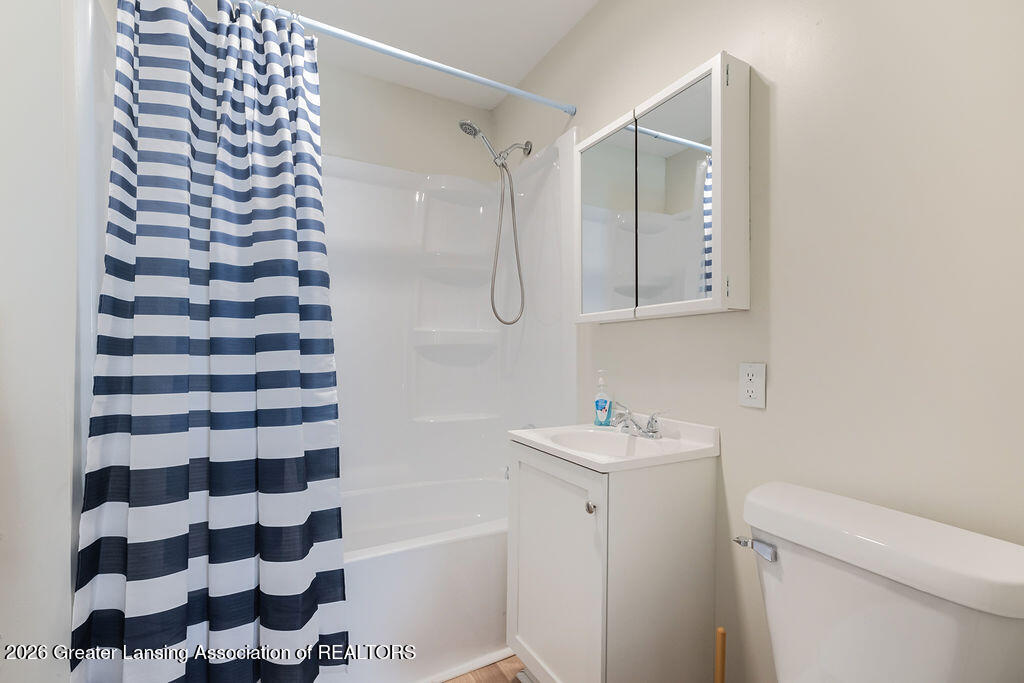 2229 Forest Avenue Lansing, MI 48910 - Photo 11 of 19 2229Forest15