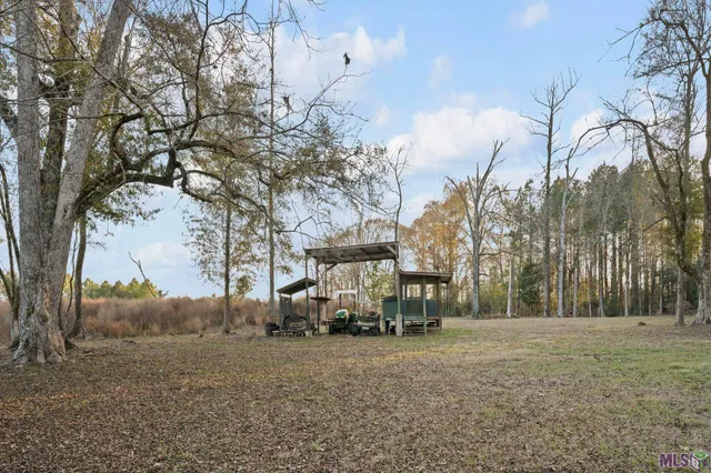 $550,000 | 1558 Tommy Whitaker Road, St. Francisville, LA 70775