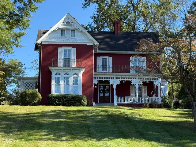 $749,900 | 1906 West G Street, Elizabethton, TN 37643