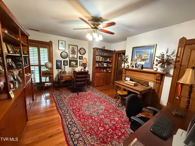 $749,900 | 1906 West G Street, Elizabethton, TN 37643