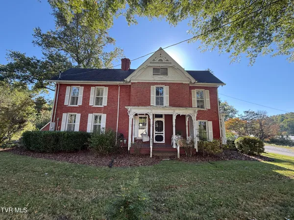 $629,900 | 1906 West G Street, Elizabethton, TN 37643