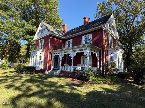 $629,900 | 1906 West G Street, Elizabethton, TN 37643
