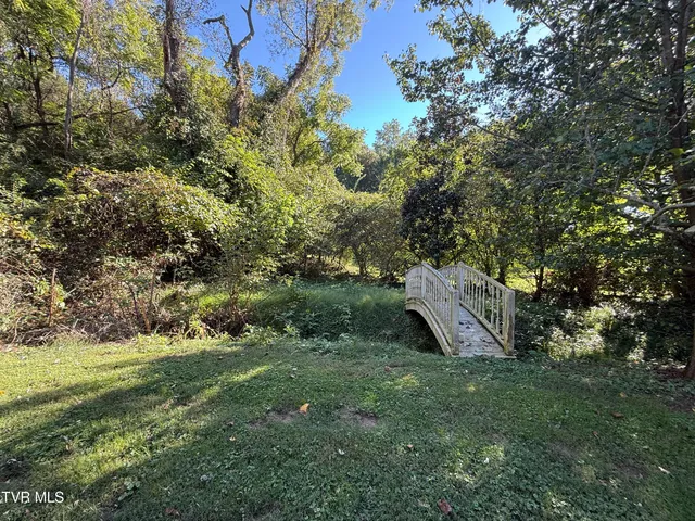 $749,900 | 1906 West G Street, Elizabethton, TN 37643