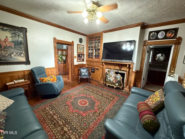 $749,900 | 1906 West G Street, Elizabethton, TN 37643