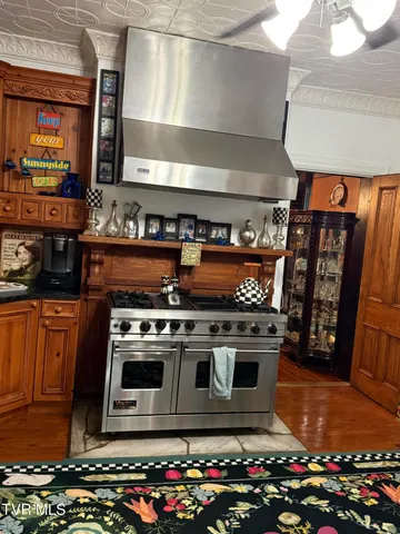 $749,900 | 1906 West G Street, Elizabethton, TN 37643