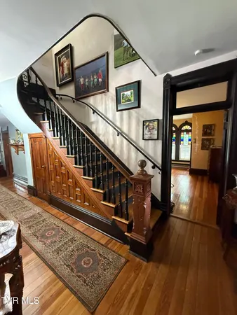 $629,900 | 1906 West G Street, Elizabethton, TN 37643