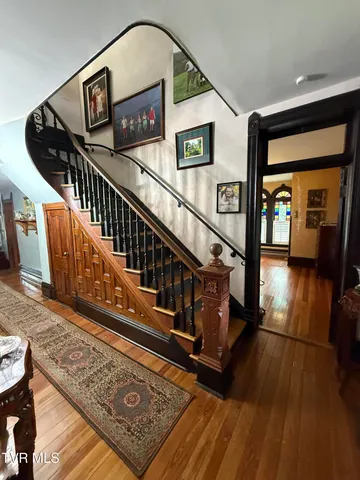 $749,900 | 1906 West G Street, Elizabethton, TN 37643