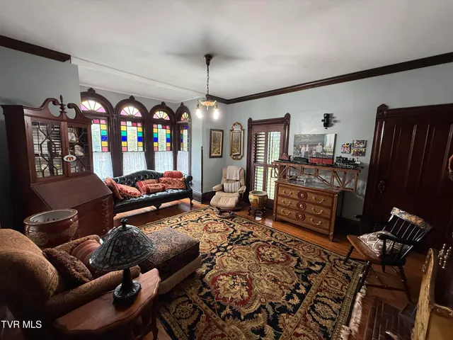 $749,900 | 1906 West G Street, Elizabethton, TN 37643