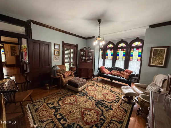$629,900 | 1906 West G Street, Elizabethton, TN 37643