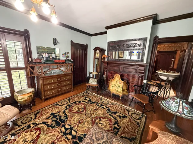 $749,900 | 1906 West G Street, Elizabethton, TN 37643