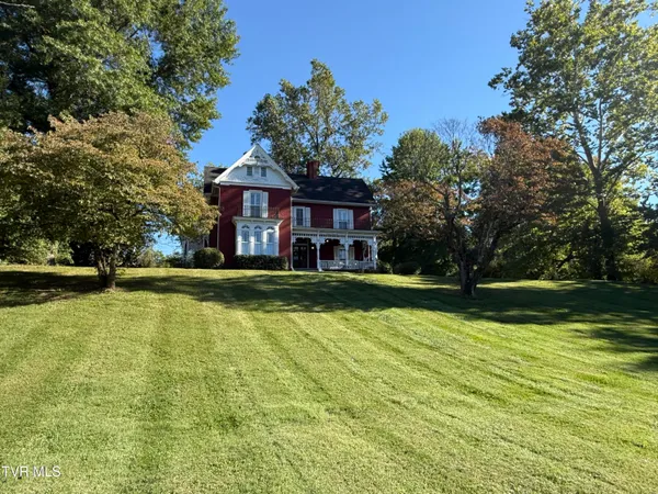 $629,900 | 1906 West G Street, Elizabethton, TN 37643