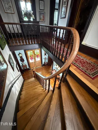 $629,900 | 1906 West G Street, Elizabethton, TN 37643