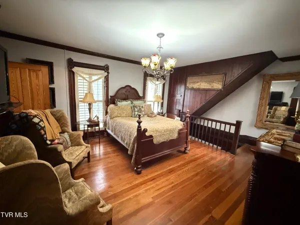 $629,900 | 1906 West G Street, Elizabethton, TN 37643