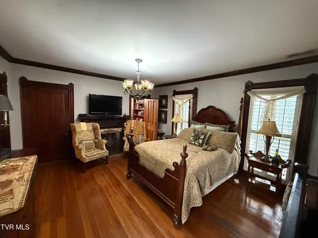 $749,900 | 1906 West G Street, Elizabethton, TN 37643