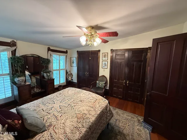 $749,900 | 1906 West G Street, Elizabethton, TN 37643