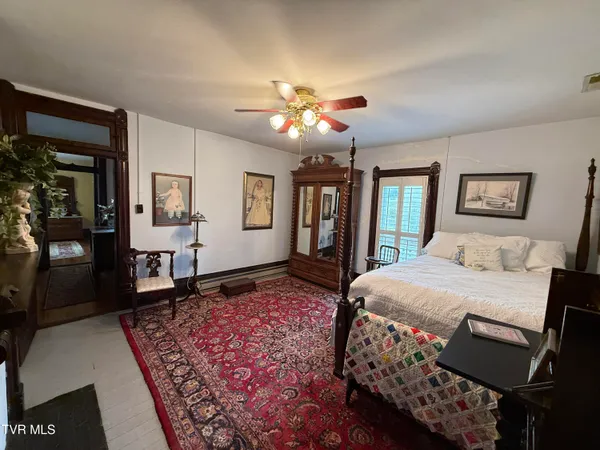 $629,900 | 1906 West G Street, Elizabethton, TN 37643