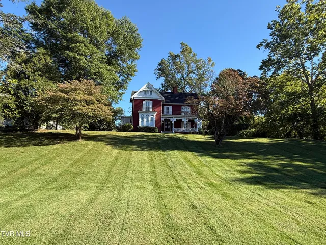 $749,900 | 1906 West G Street, Elizabethton, TN 37643