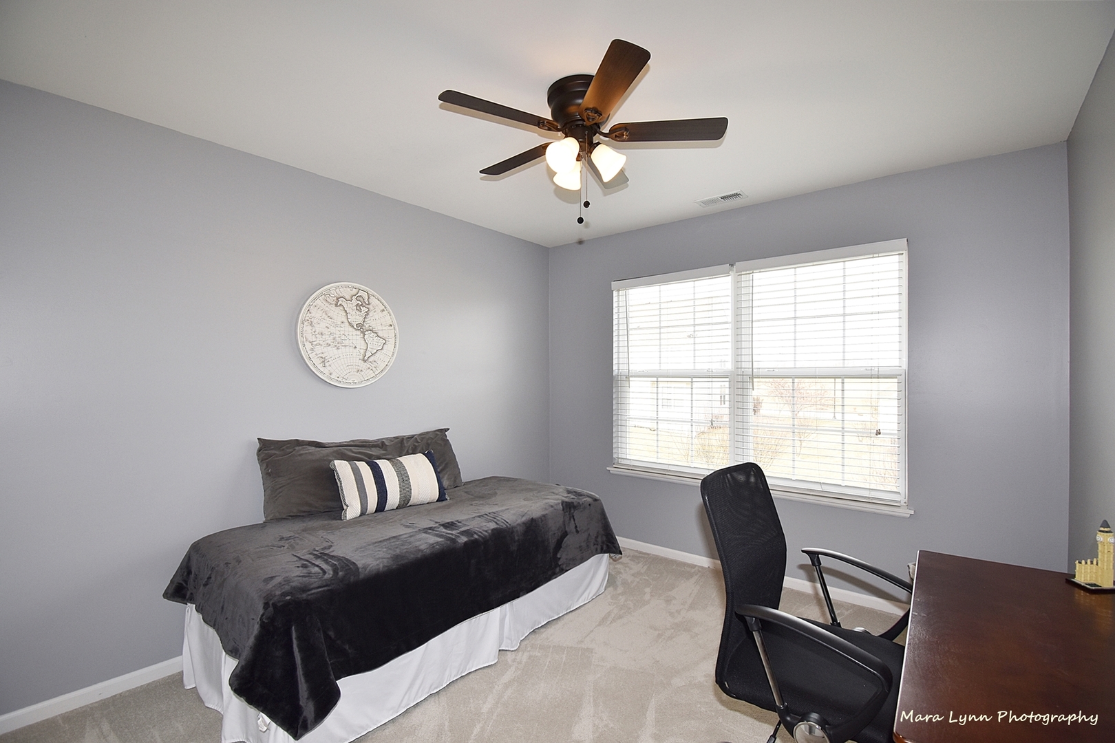 294 Sonora Drive Elgin, IL 60124 - Photo 24 of 40 a bedroom with a bed and a window