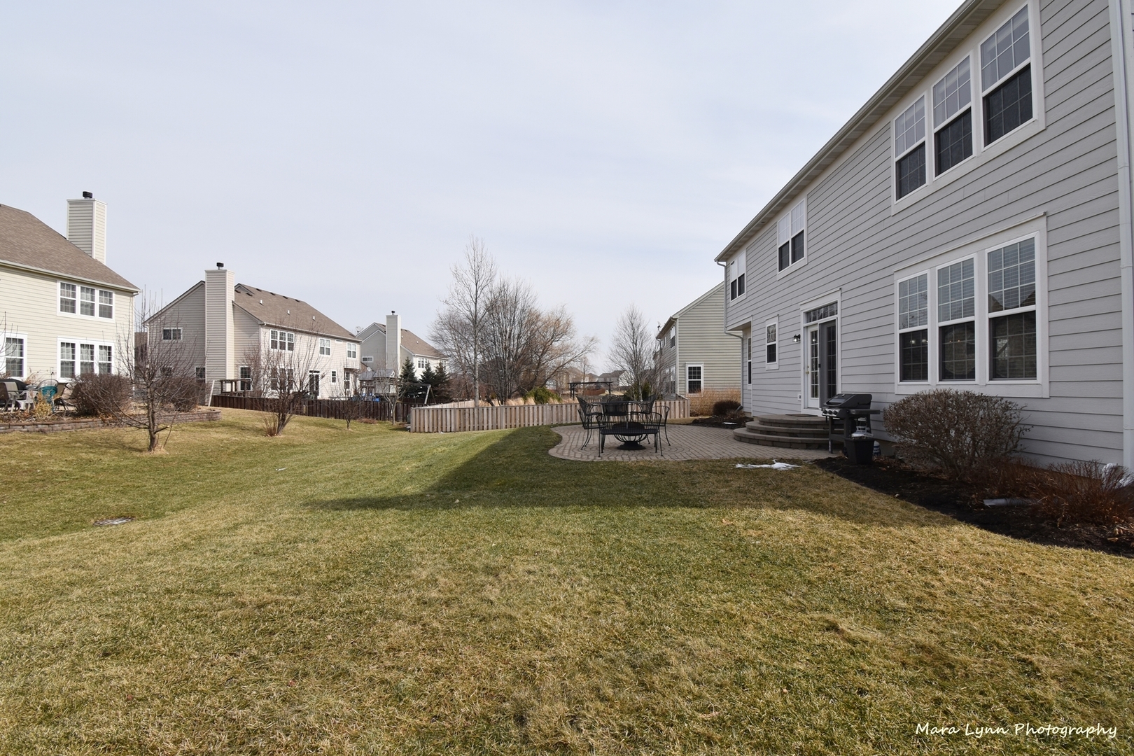 294 Sonora Drive Elgin, IL 60124 - Photo 39 of 40 a view of a town with residential houses