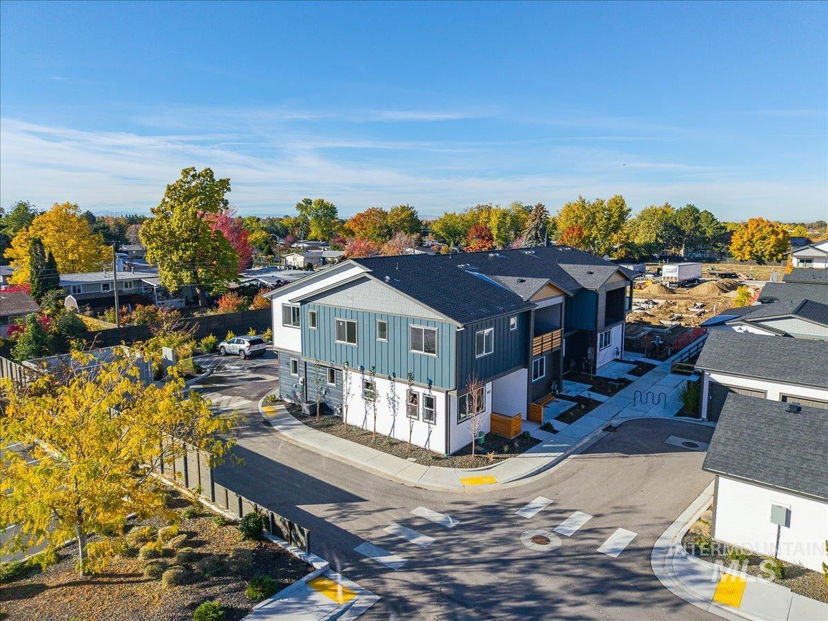 1445 North Bluffs Ridge Lane Boise, ID 83704 - Photo 14 of 47 Aerial perspective of suburban area