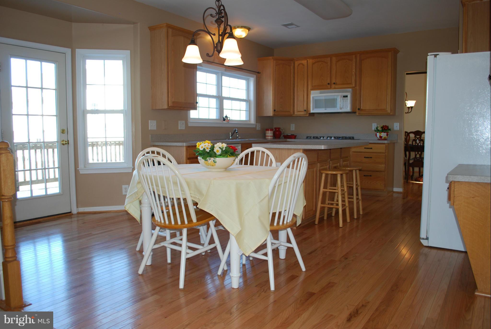 685 Race Course Road Warrenton, VA 20186 - Photo 3 of 30 Kitchen