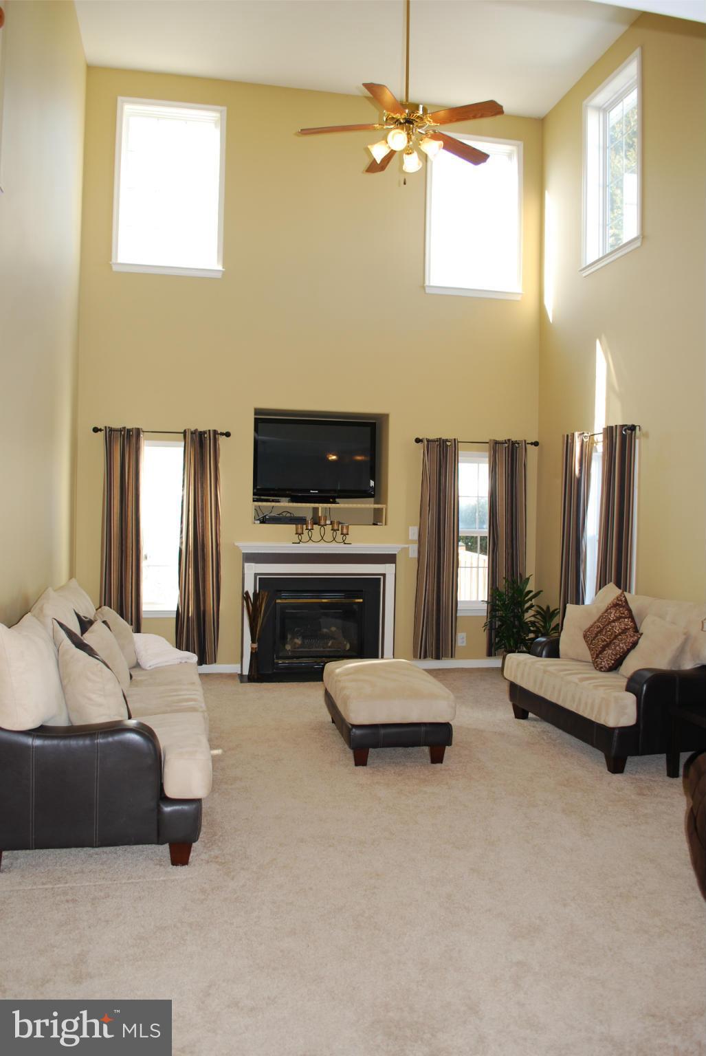 685 Race Course Road Warrenton, VA 20186 - Photo 8 of 30 Family Room