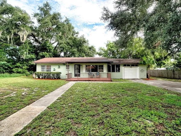 $299,900 | 2269 Southland Road, Mount Dora, FL 32757