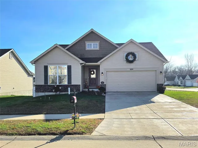 $324,900 | 1796 Meade Court, Pacific, MO 63069