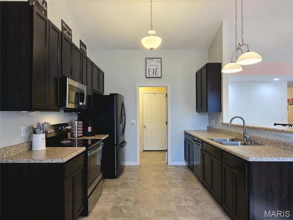 1796 Meade Court Pacific, MO 63069 - Photo 11 of 33