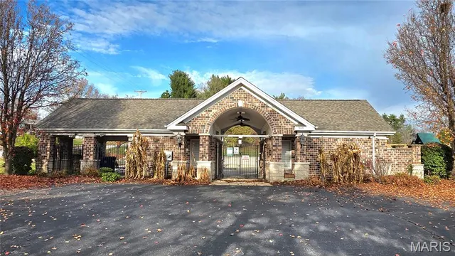 $324,900 | 1796 Meade Court, Pacific, MO 63069