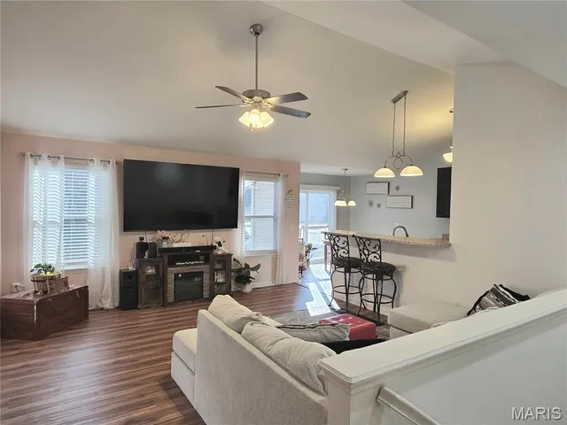 $324,900 | 1796 Meade Court, Pacific, MO 63069