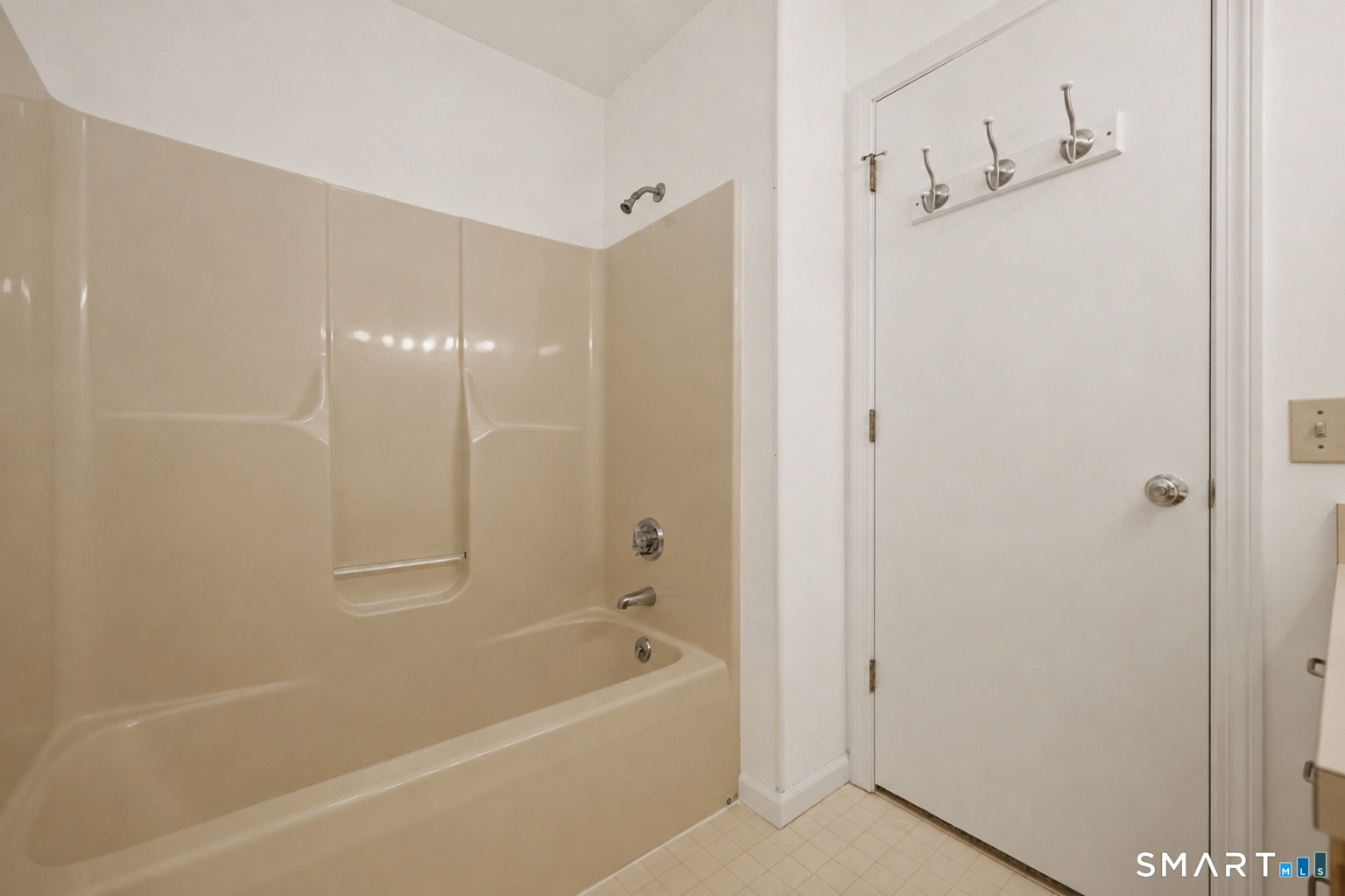 181 Haddad Road Waterbury, CT 06708 - Photo 12 of 34