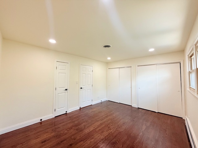 833 Heritage Drive, Unit 1 Addison, IL 60101 - Photo 9 of 14 a view of an empty room