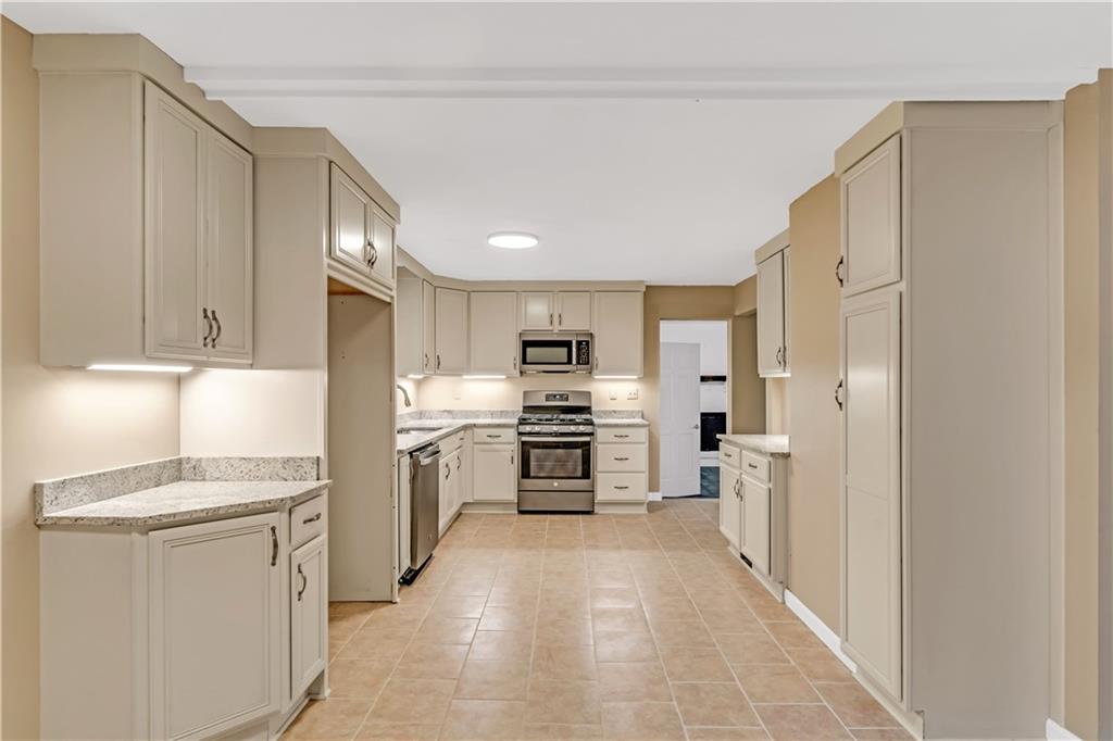 99 East Belmere Road Wexford, PA 15090 - Photo 5 of 25 Gallery Image 5