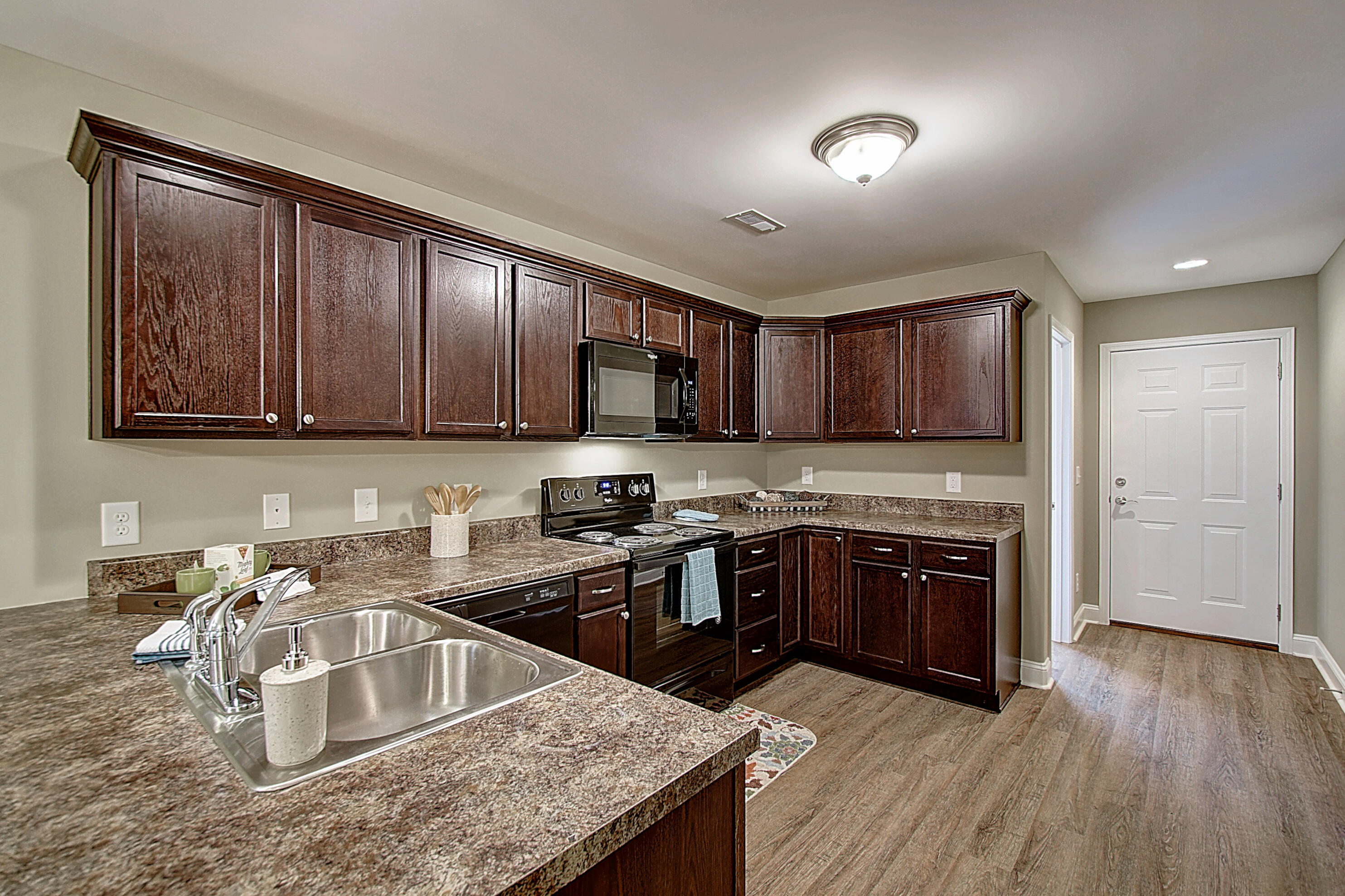 2927 Watauga Road, Unit 14 Johnson City, TN 37601 - Photo 4 of 23 DSC_0012_3_4_5