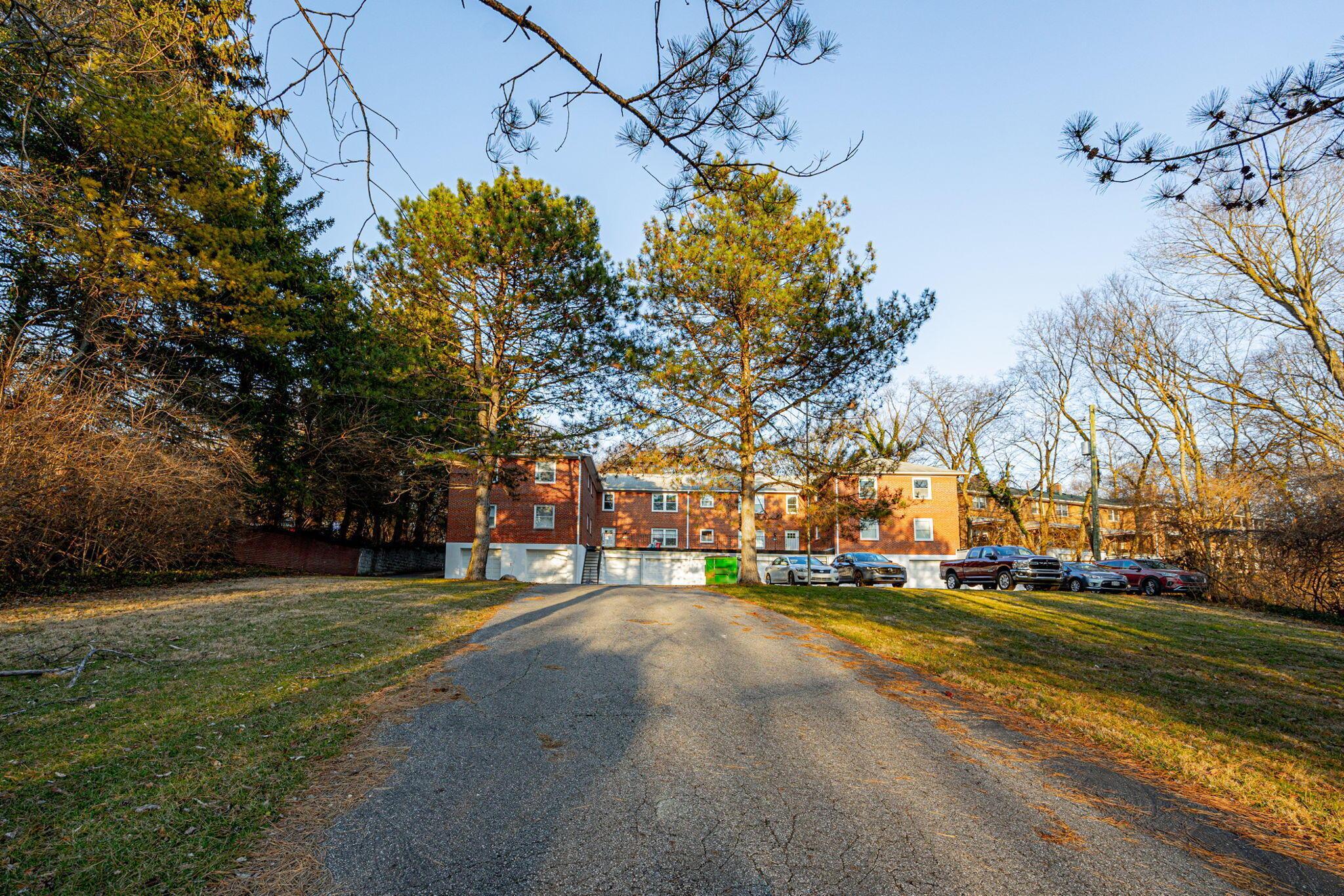 2611 Charing Road, Unit D Columbus, OH 43221 - Photo 45 of 51 45-web-or-mls-2611 Charing Road 045