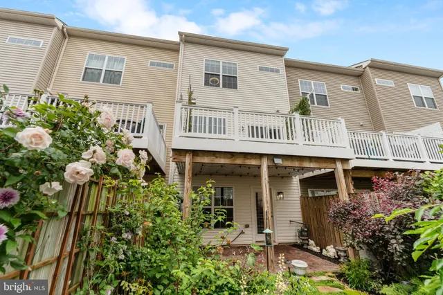 $2,400 | 5957 Whelan Lane, Frederick, MD 21703