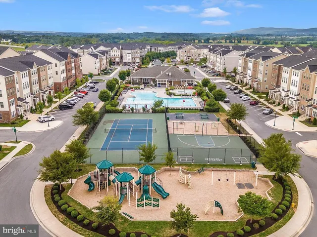 $2,400 | 5957 Whelan Lane, Frederick, MD 21703