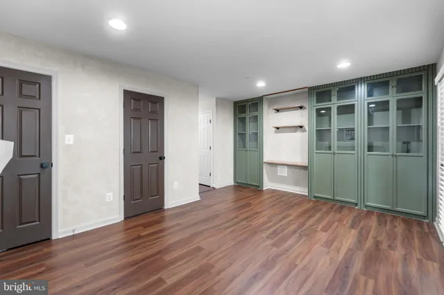 $2,400 | 5957 Whelan Lane, Frederick, MD 21703