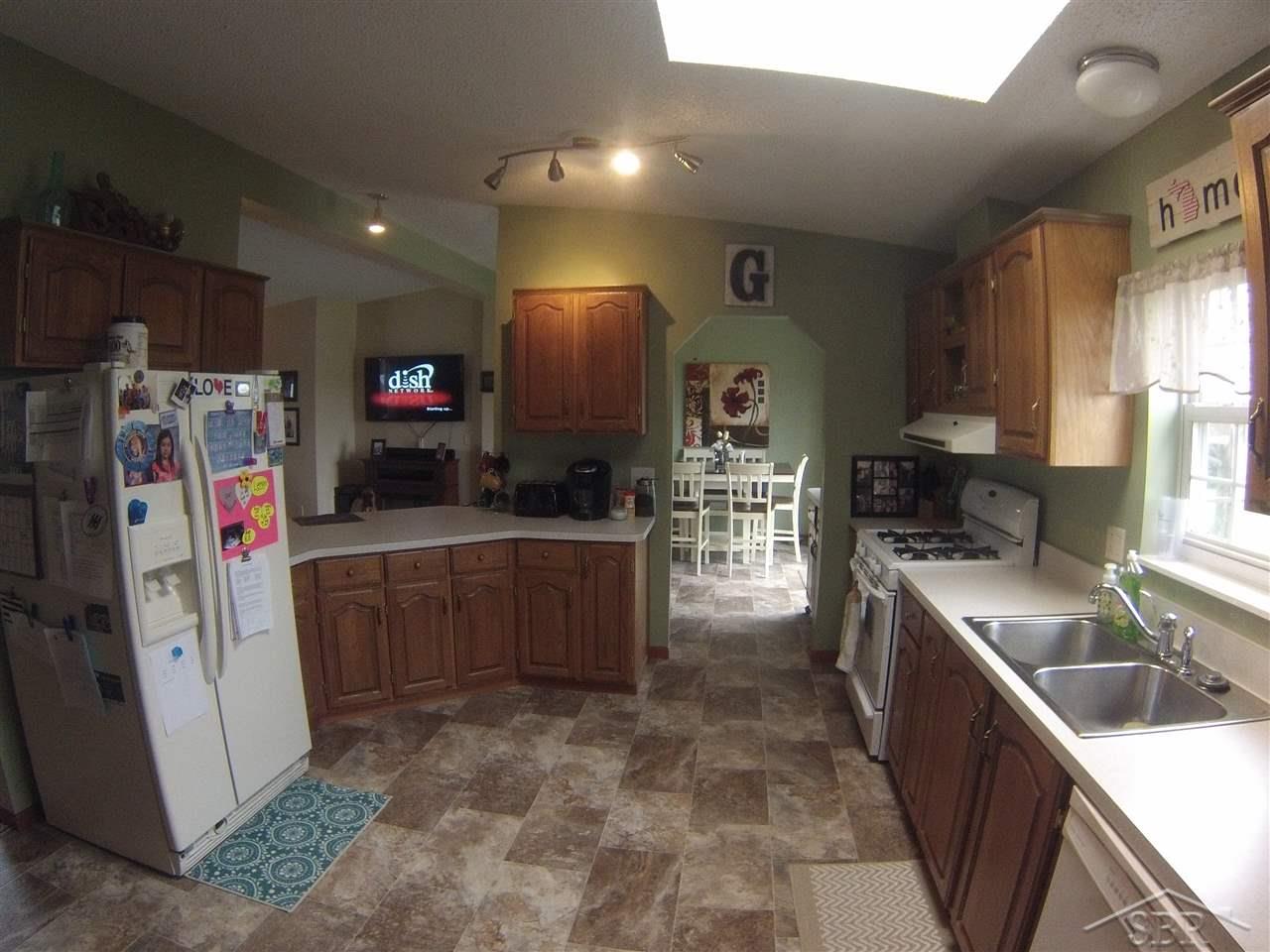 10787 Dice Road Freeland, MI 48623 - Photo 4 of 20