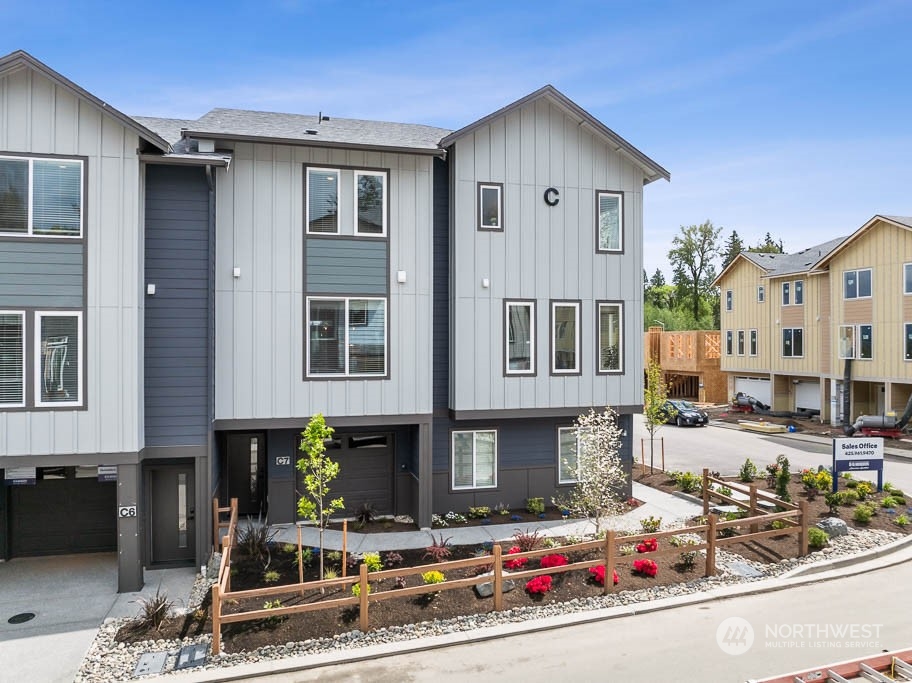 14707 87th Avenue Southeast, Unit R3 Snohomish, WA 98296 - Photo 1 of 10 Gallery Image 1