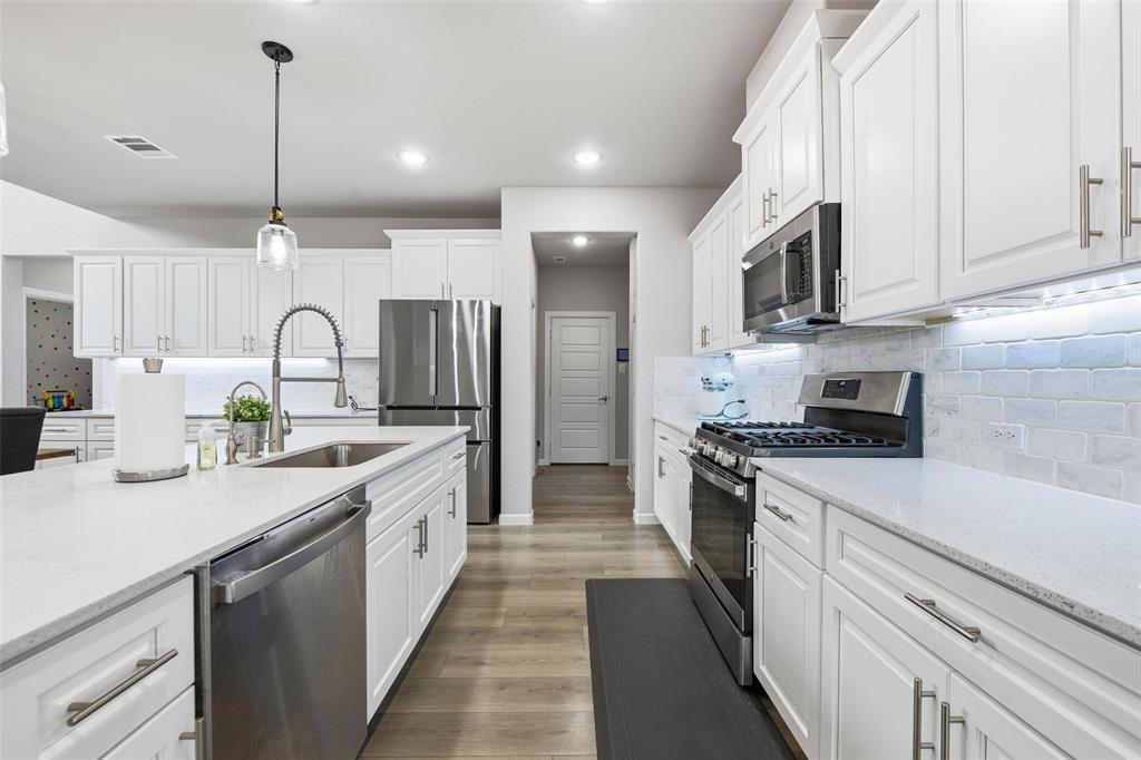 12148 Willet Road Fort Worth, TX 76052 - Photo 8 of 40