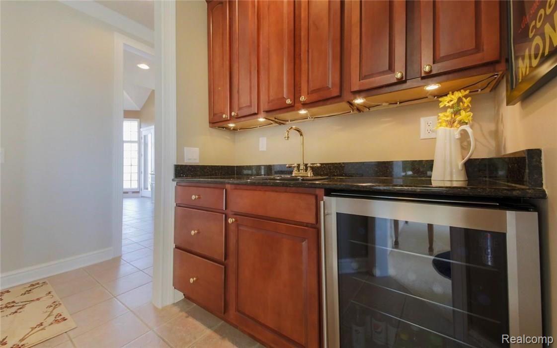 7990 Antcliff Road Howell, MI 48855 - Photo 11 of 51 Butler's pantry.