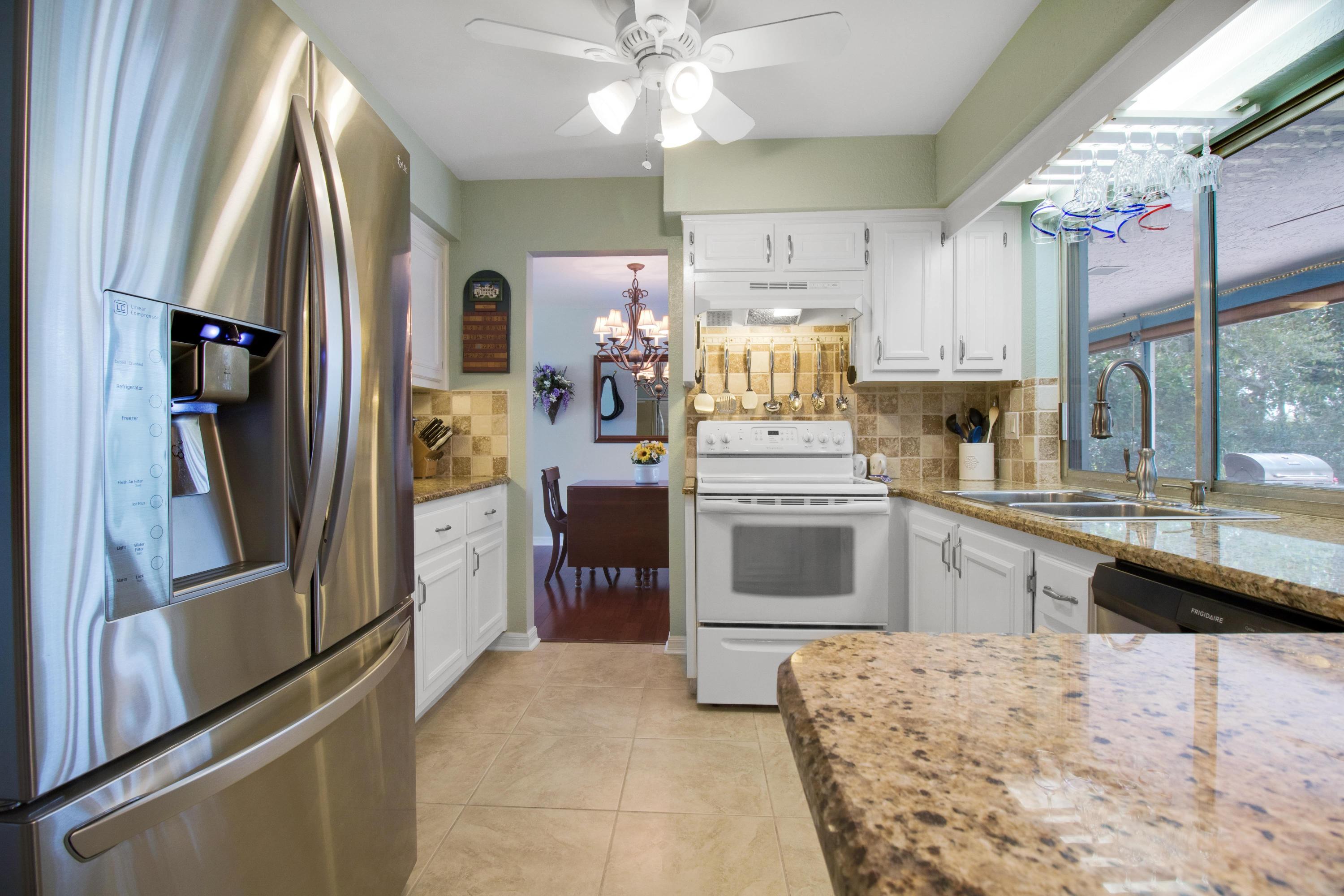 22576 Lanyard Street Boca Raton, FL 33428 - Photo 21 of 47 Kitchen