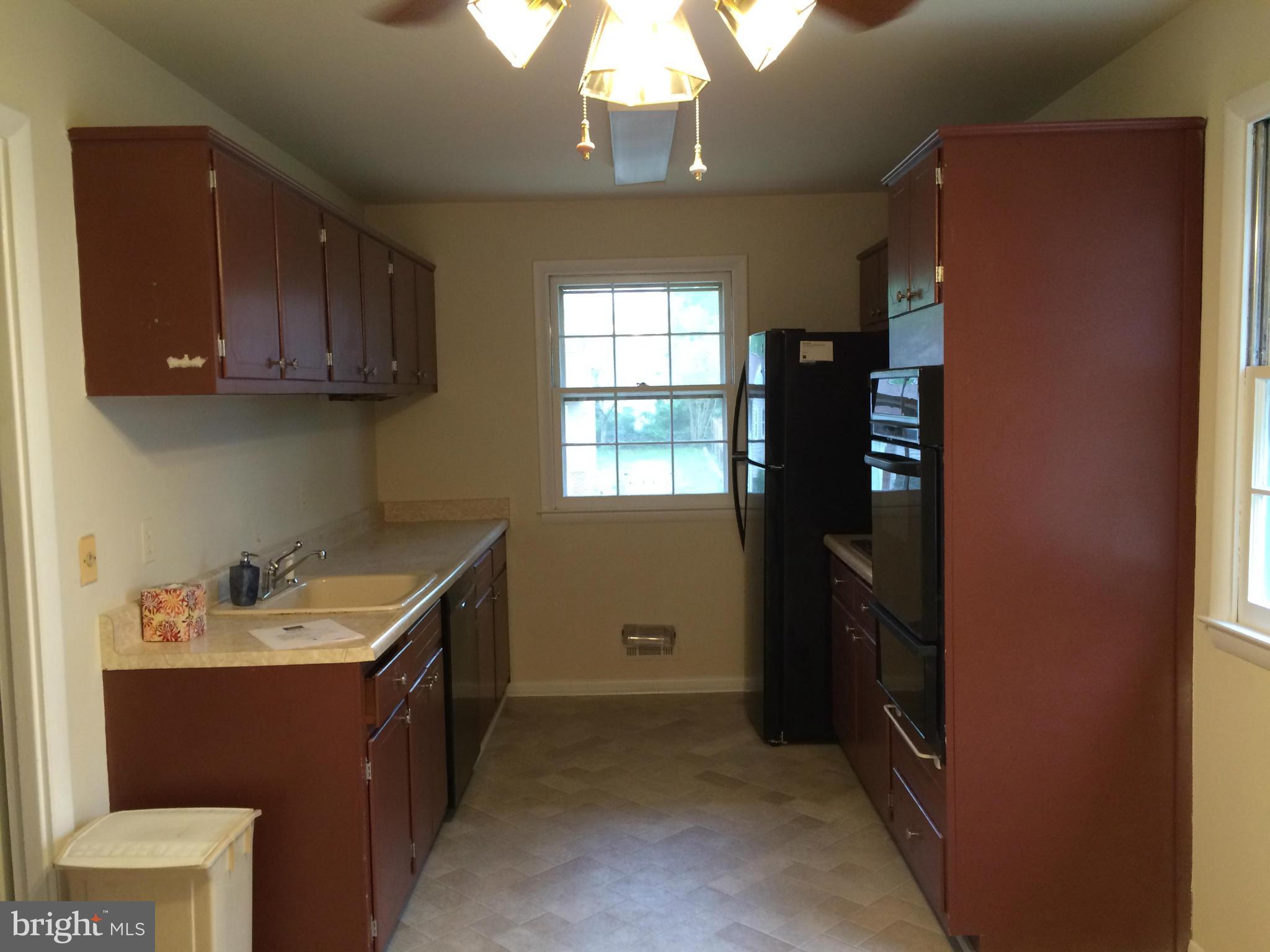 1109 Colony Ridge Road Odenton, MD 21113 - Photo 3 of 27 Kitchen